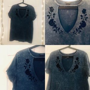 Bleach washed navy blue choker V back floral Top